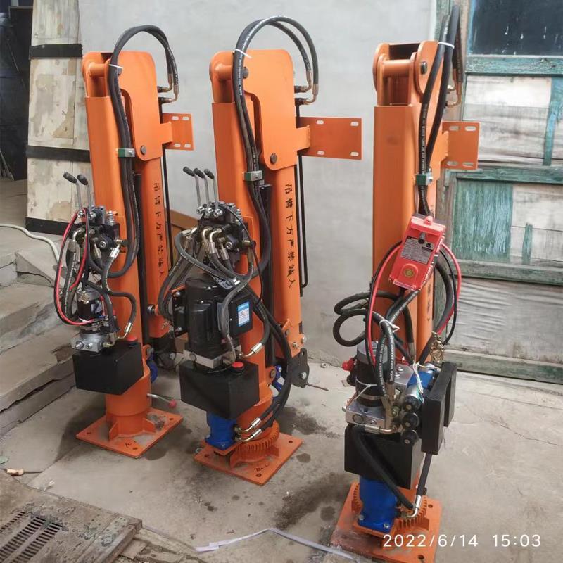 涞源县重汽蓝牌随车吊 3.2吨 国六动力强 液压驱动 农用自卸起重机